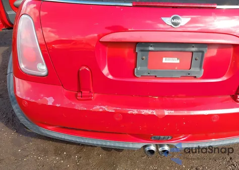 2005 Mini Cooper S z USA, uszkodzony, nr VIN WMWRH33445TF80455